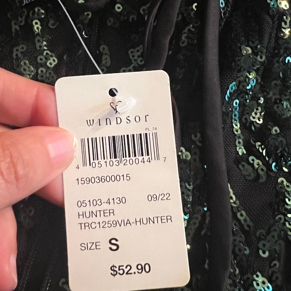 Brand new dress for women - Picture 7 of 8